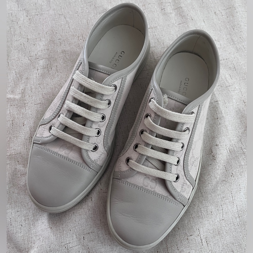 ❤️SOLD❤️Authentic Gucci sneakers